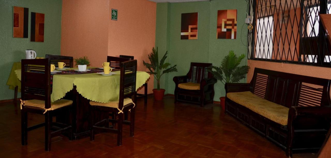 La Estacion Hostal Quito Exterior photo